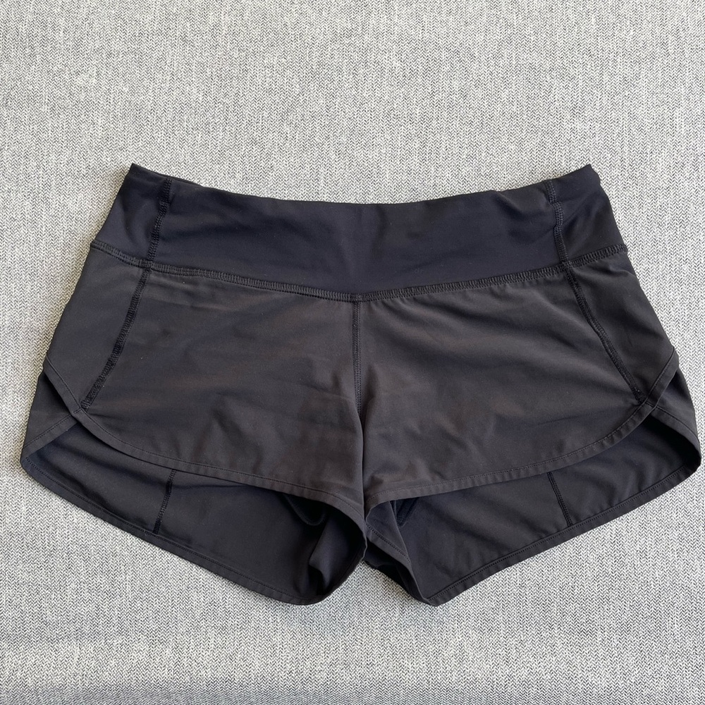 Lululemon Women's Black Speed Short *4-way
Stretch 2.5" Size 4